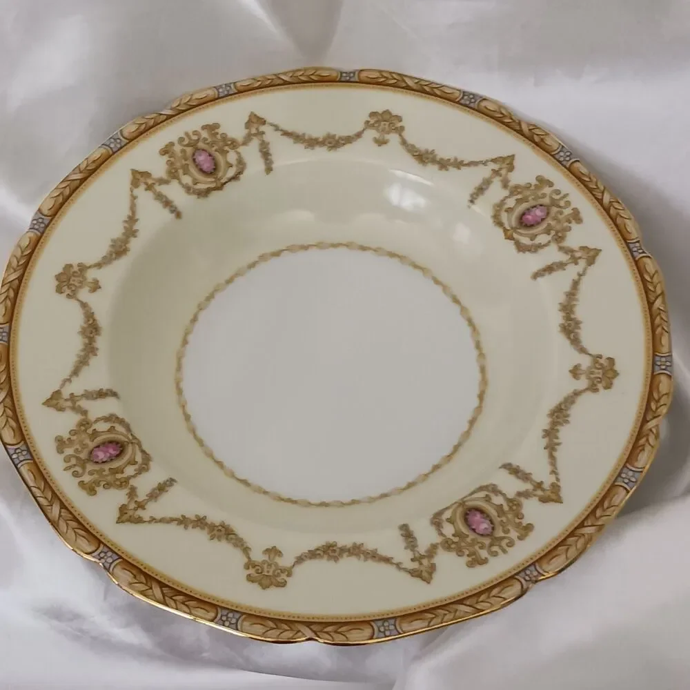 VINTAGE NORITAKE VALDINA 8'' SOUP BOWL